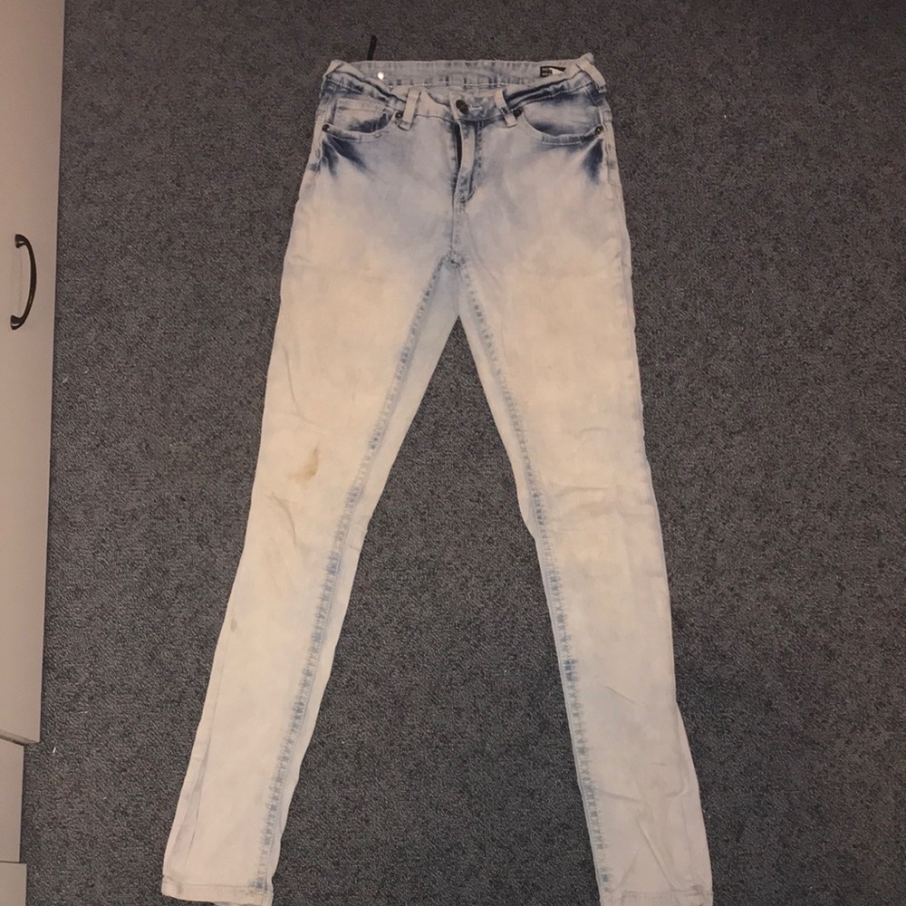 Acid wash jeans